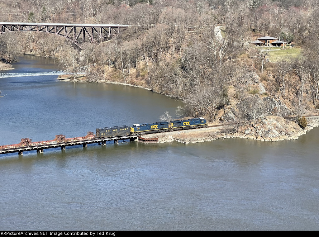 CSX 7244 & 7030